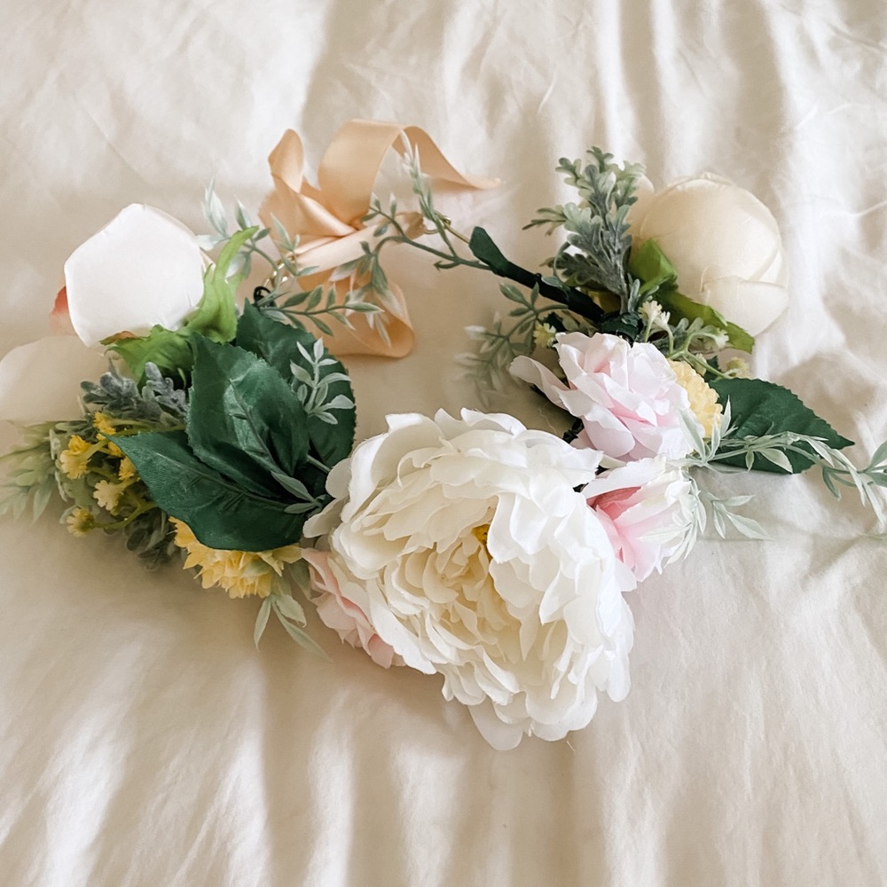 Pet floral garland for weddings